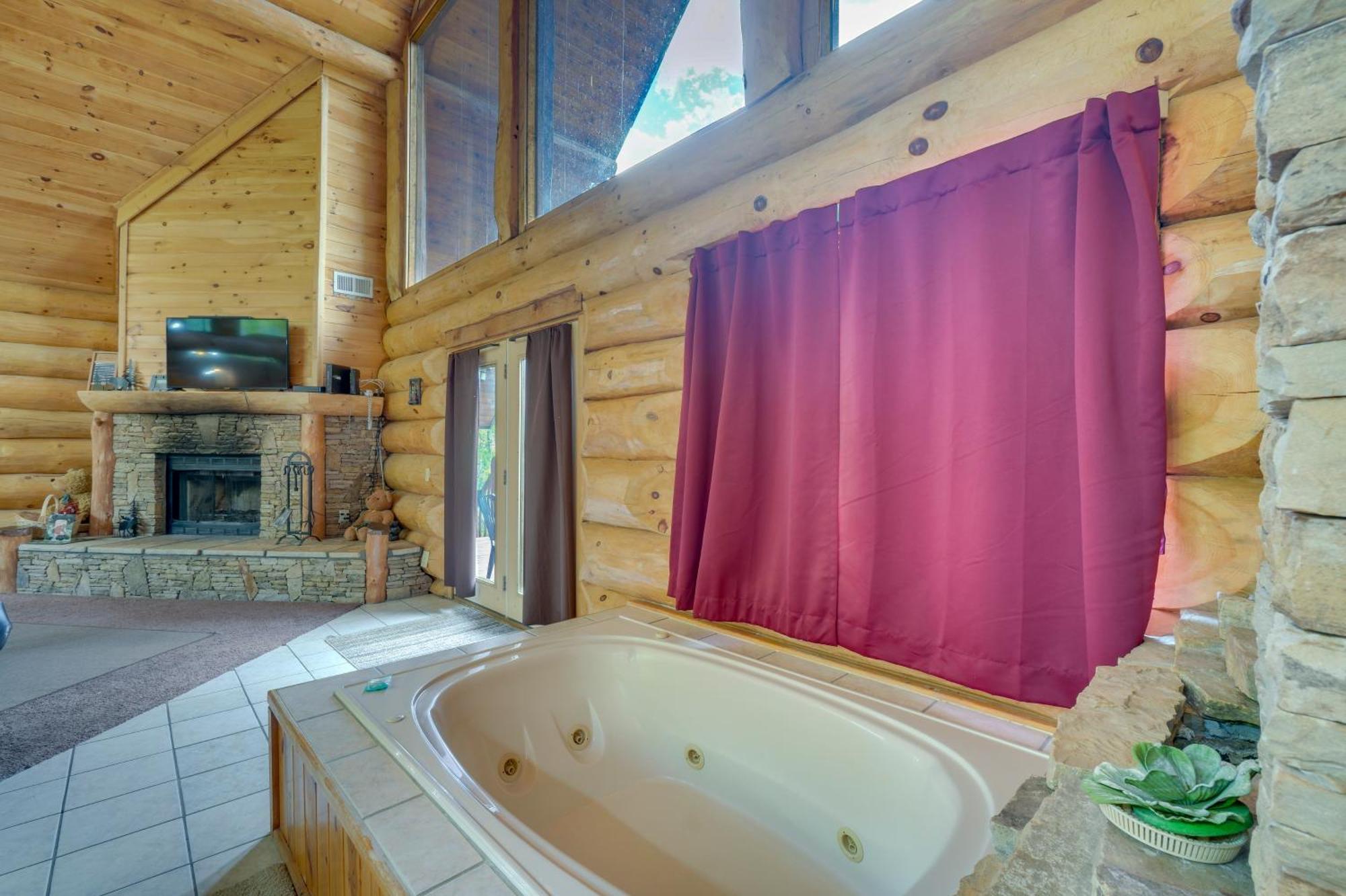 Gatlinburg Cabin With Hot Tub About 11 Miles To Downtown Zewnętrze zdjęcie